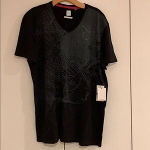 🎉1 hr sale🎉Men’s Calvin Klein top
